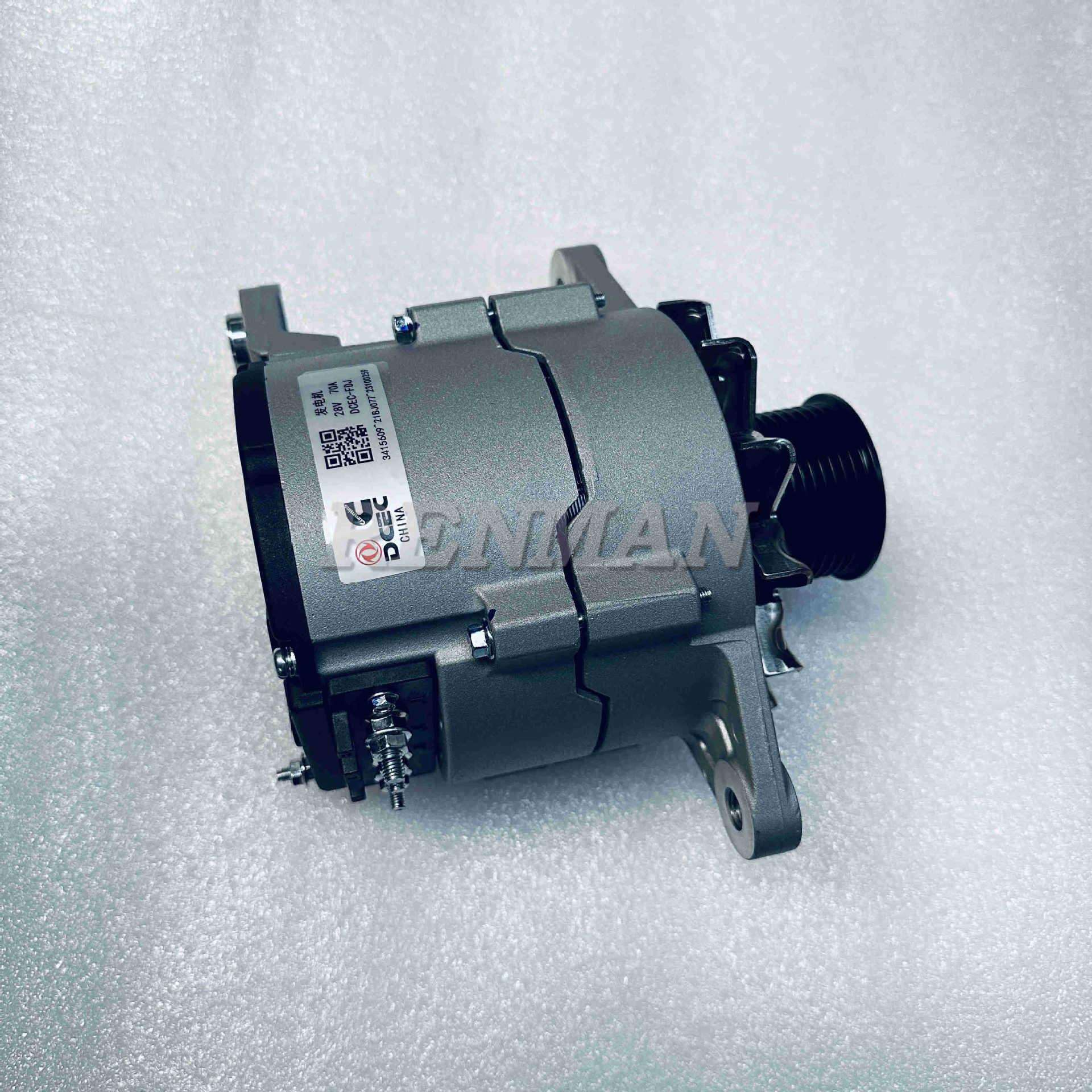 佩特莱24V充电机东风康明斯ISDE电控发动机发电机3415609 JFZ276W