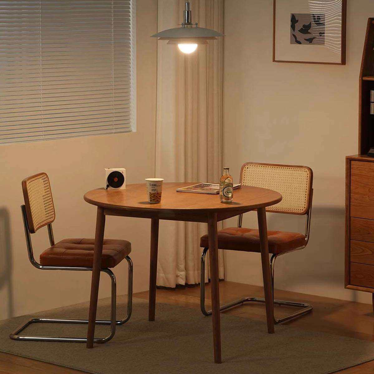 北欧实木圆桌橡木樱桃木日式简约家用小户型餐桌椅组合百搭全实木