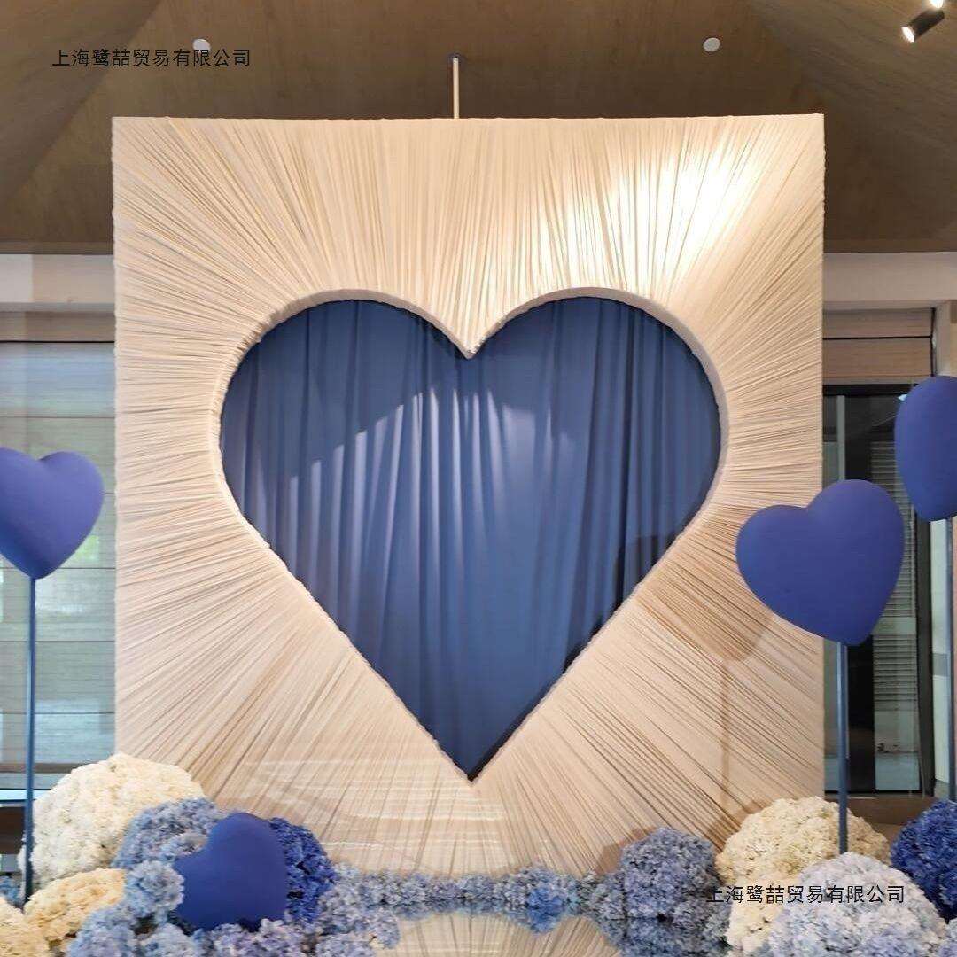 新款铁艺婚庆爱心道具背景舞台架子婚礼心形拱门拍照布置装饰创意