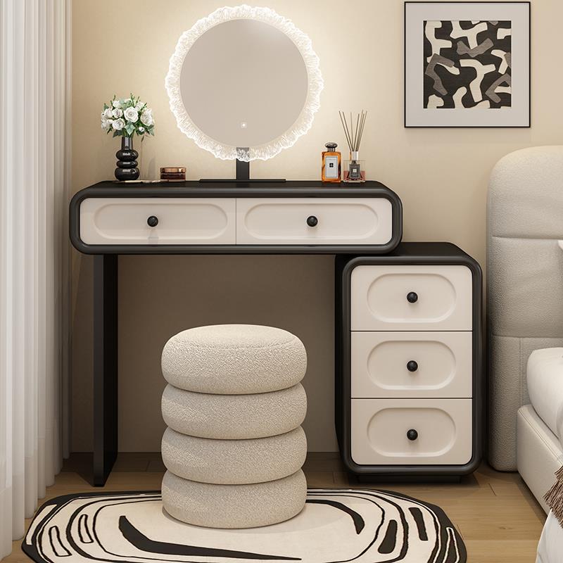 法式奶油风主卧梳妆台现代简约实木化妆桌小型卧室书桌化妆台一体