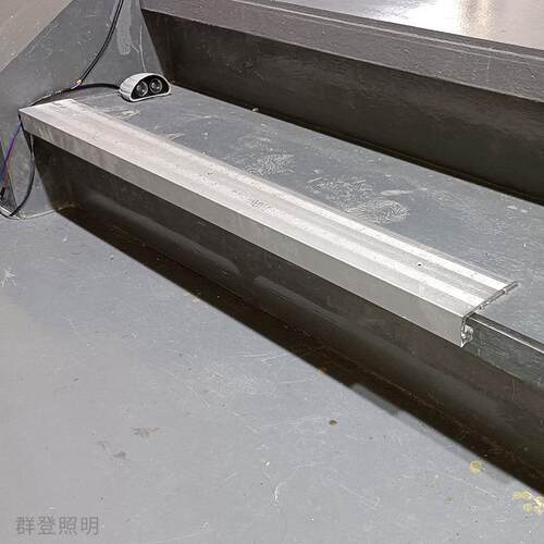 源头厂家户外楼梯灯踏步灯 公园景区广场led长条形DMX512台阶灯