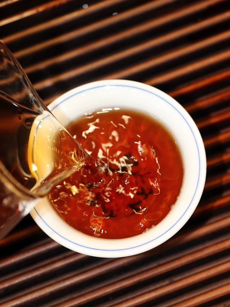 私藏級古樹老茶頭2007年老班章古樹黑珍珠茶頭普洱茶熟茶 普洱茶 BUASHOP普洱老茶
