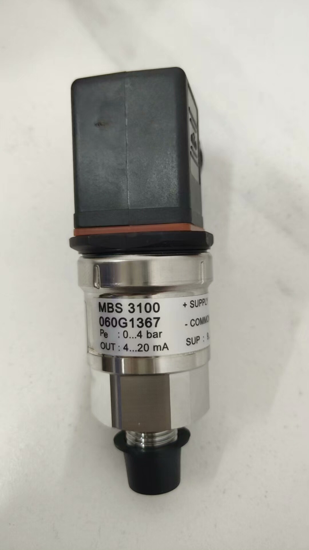 丹佛斯压力传感器：060G1367,0-4bar,全新原厂件