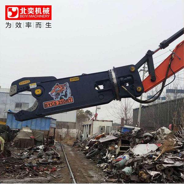 旋转液压剪化工厂旧钢镚钢架解除挖机鹰嘴剪