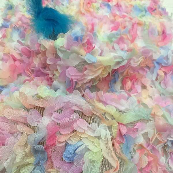 厂家直销 高档立体渐变曲叶玫瑰钩花绣花 蕾丝花边面料 刺绣布料