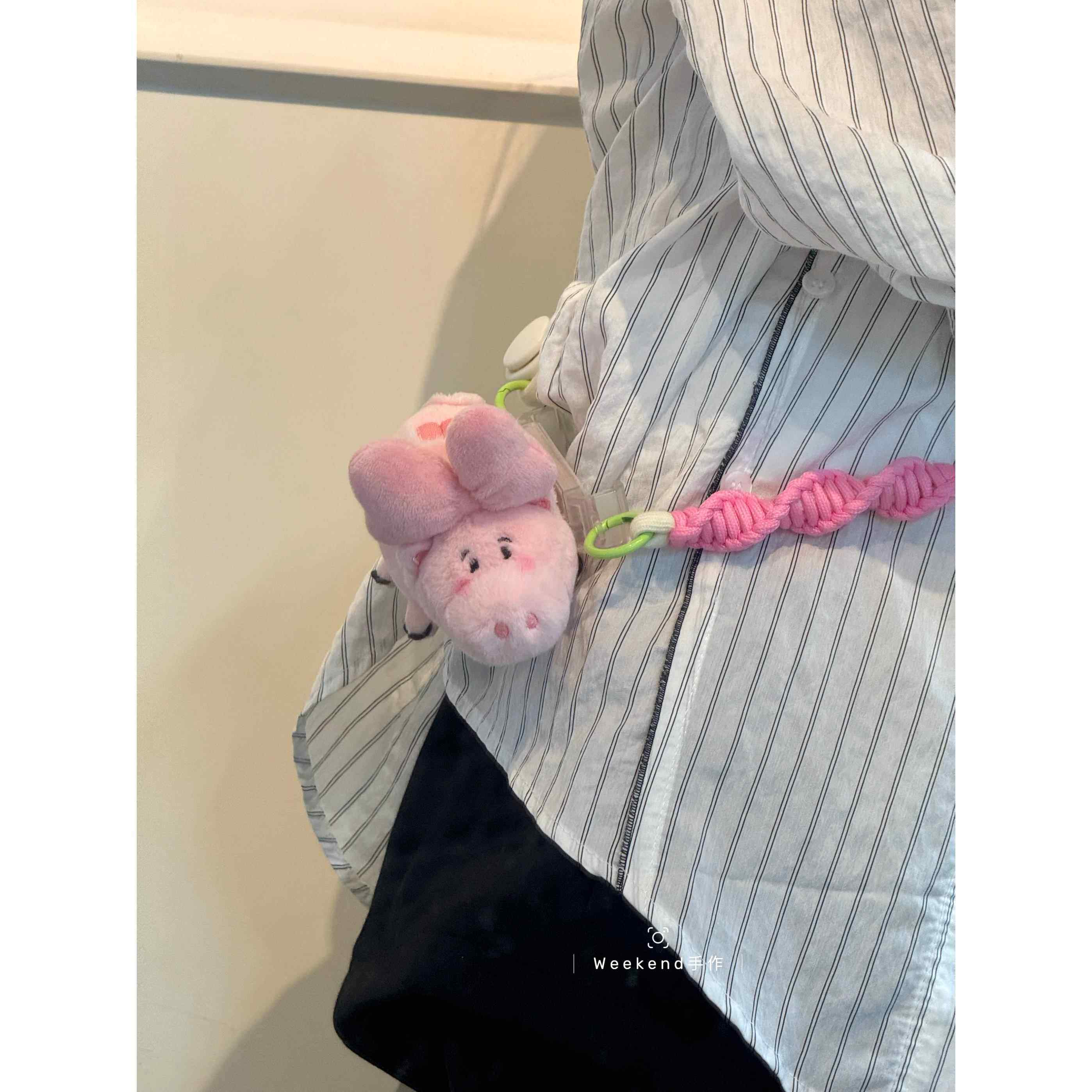 正版火腿猪毛绒公仔挂件可斜挎调节挂绳手机背夹原创定制手机装饰