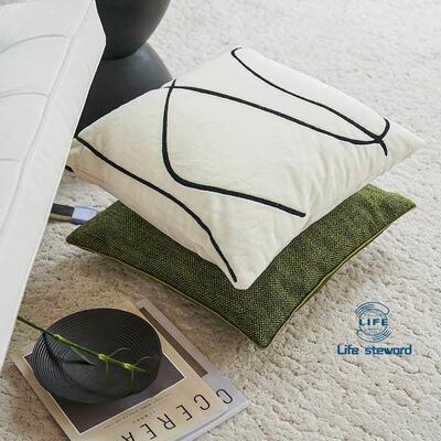 Light Luxury Green Home Sofa Throwing Pillow with Soft Decor