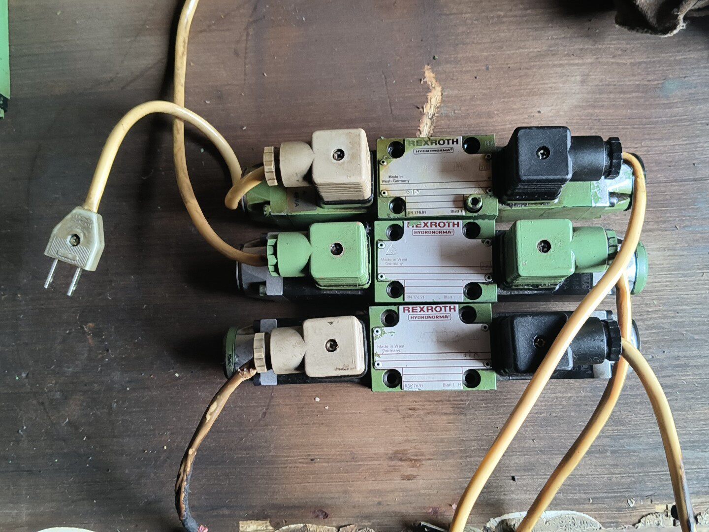 力士乐比列阀，4WE6E51/AW200-50NZ4，拆机下