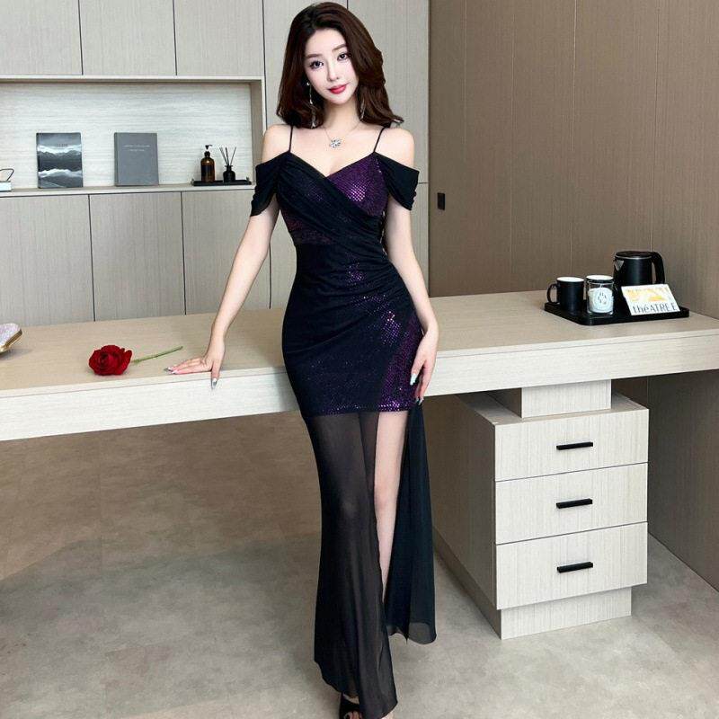 吊带露肩晚礼服高级感名媛气质显瘦减龄柔式技师工作服性感洋装