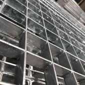 平台踏步重型插接钢格板 热镀锌排水沟盖板 工业污水排水钢格板