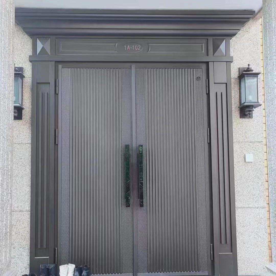 一对一设计工厂直供经典铸铝锌合金高端工程入户防盗门进户隔音门