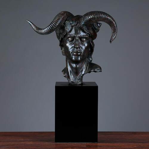 欧式复古羊角人像雕塑树脂摆件客厅样板房公司装修摆件