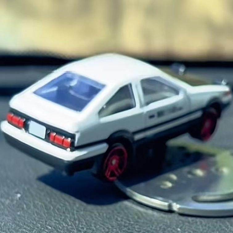 AE86漂移车载摆件铝合金车模型中控台摆钥匙扣小挂件汽车摆件挂饰