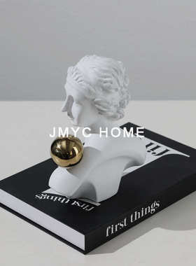 北欧现代高级感人物雕塑软装饰品玄关酒柜电视柜客厅书柜艺术摆件