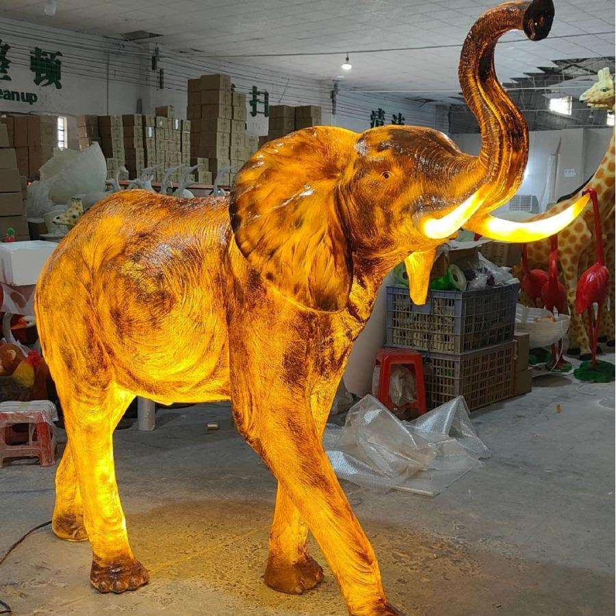 仿真户外玻璃钢雕塑大象动物摆件大型园林公园雕塑造型庭院景观灯