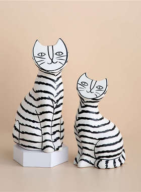 北欧风现代简约黑白条纹猫咪摆件儿童房样板间客厅玄关电视柜摆设