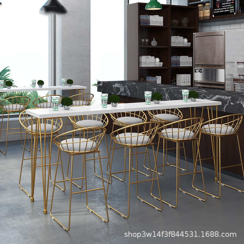 北欧铁艺实木长桌子 咖啡厅休闲吧台桌椅组合 金色长条靠墙窄桌子