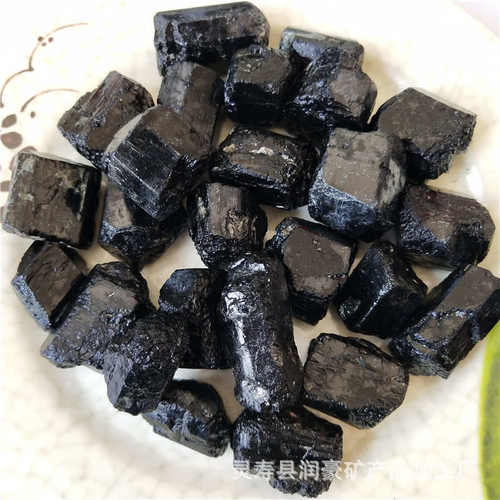 厂家批发电气石颗粒 托玛琳柱状颗粒 枕头坐垫填充净水质汗蒸用