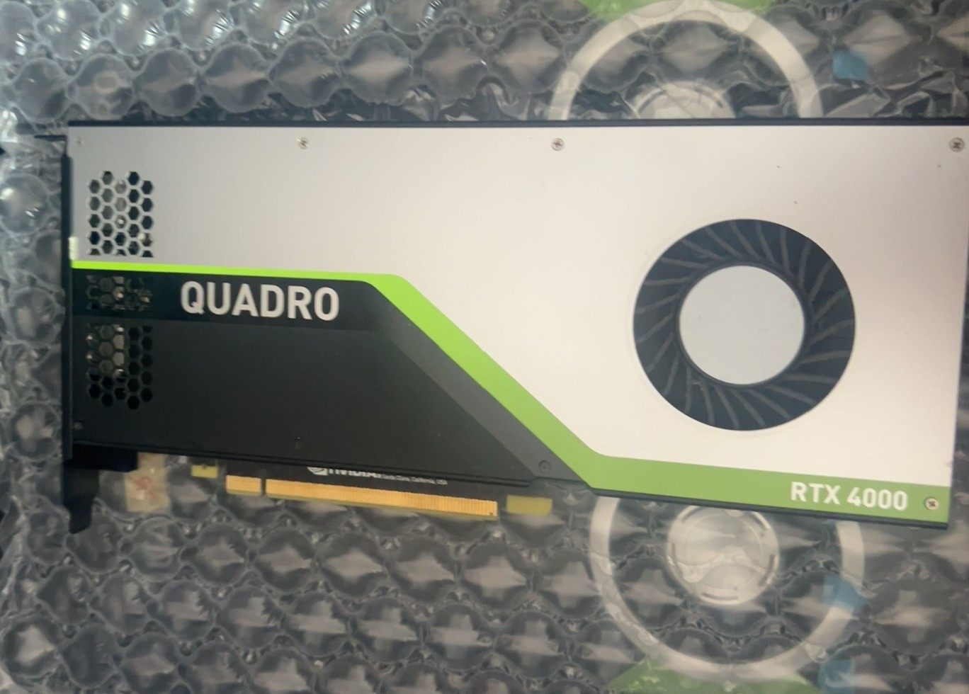 英伟达丽台rtx4000,Quadro RTX4000 8G