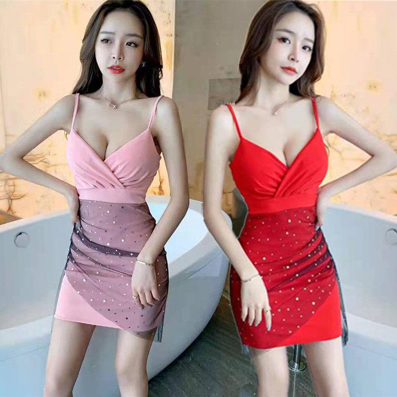夜场时尚2025新款韩版夏季深领打底显瘦吊带字短裙小个子连衣裙