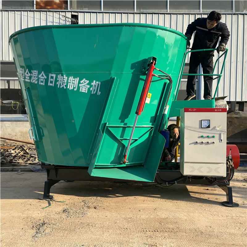 牵2RH-9JGL-方立1式TMR搅拌牛场羊场机全日粮饲料混合机引式撒料