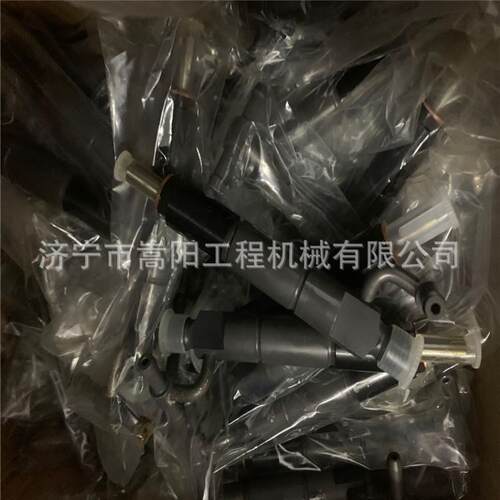 发动机4D95发动机喷油器6208-11-3100喷油嘴柴油机矿山