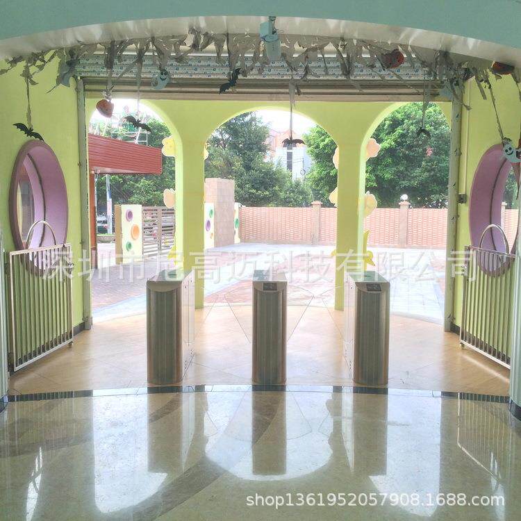 小区出入口人脸识别自动摆闸门 产业园区门禁考勤通道电动挡闸机