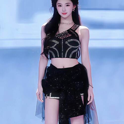 宁艺卓同款舞台演出服时尚女装表演服kpop打歌服重工水钻韩舞套装