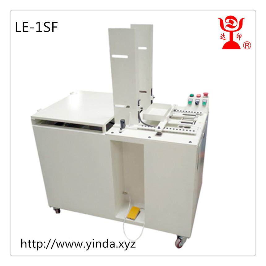 福建制鞋机械拖鞋生产机EVA/PE人字拖凉鞋鞋带安装机器穿带机