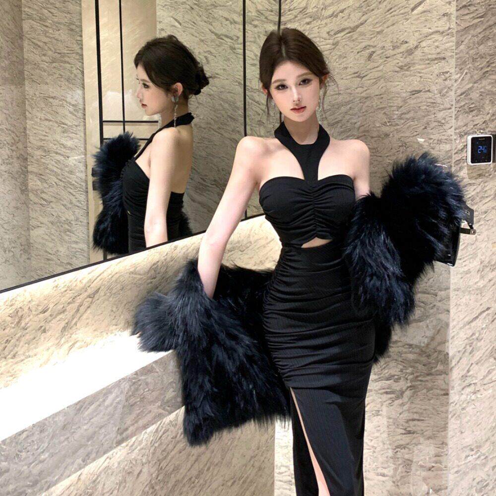 黑色晚礼服女高级感晚宴会名媛气质性感高开叉中长款挂脖连衣裙