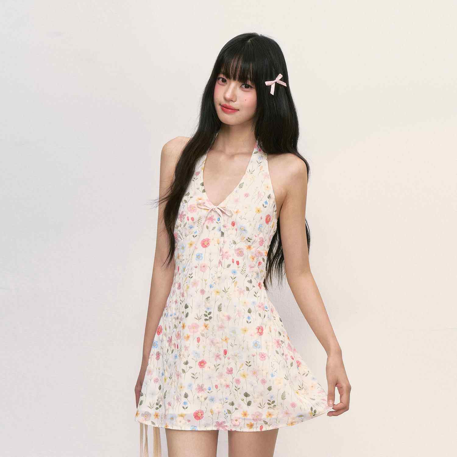 法式小碎花裙洋装2025新款女高级感无袖挂颈吊带裙子