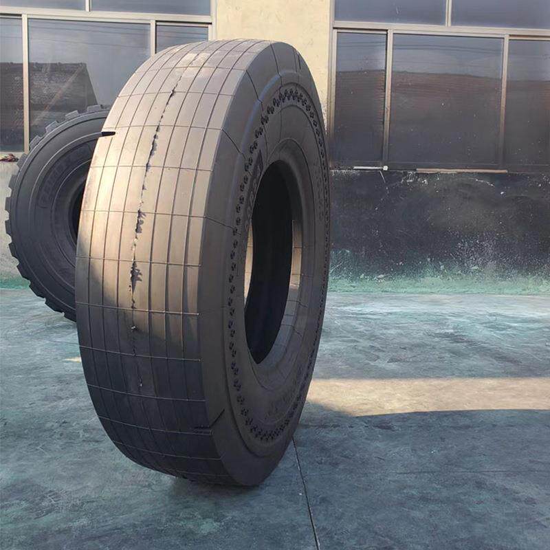 1200R24光面轮胎 井下铲运机L-5S花纹全钢丝工程机械轮胎