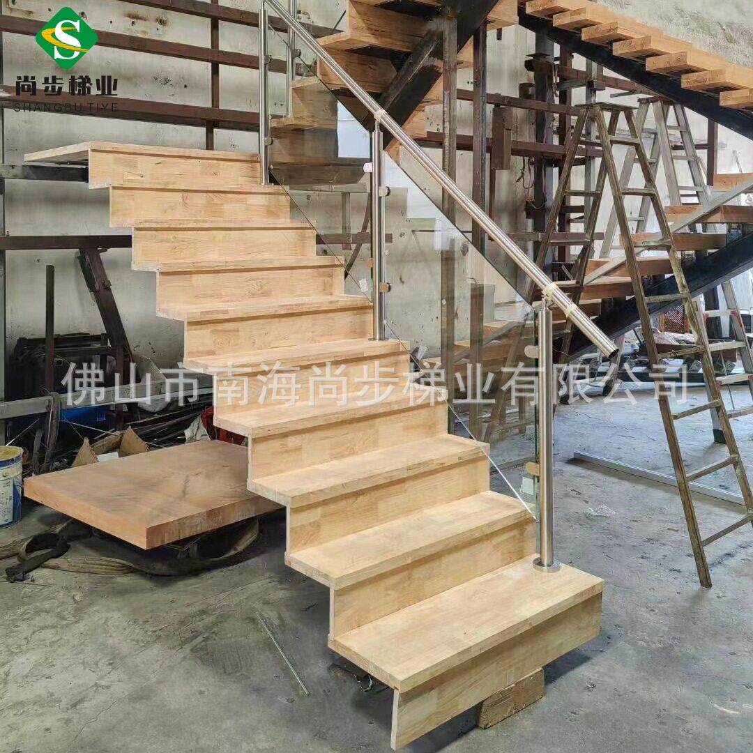 定制别墅洋房泰国橡胶木踏步楼梯立板不镂空扶手可选配实木