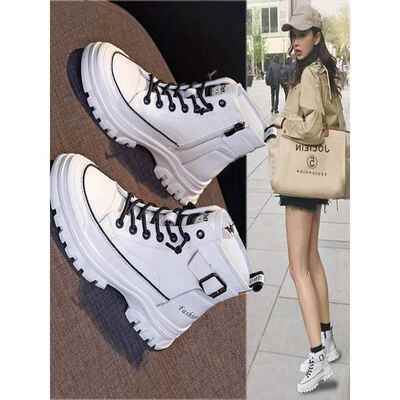 2024秋冬新款英伦风格女鞋羊毛衬里短靴高帮白鞋百搭靴