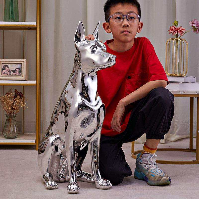 现代简约电镀杜宾犬摆件家居装饰大型落地狗雕塑银色大号杜宾模型