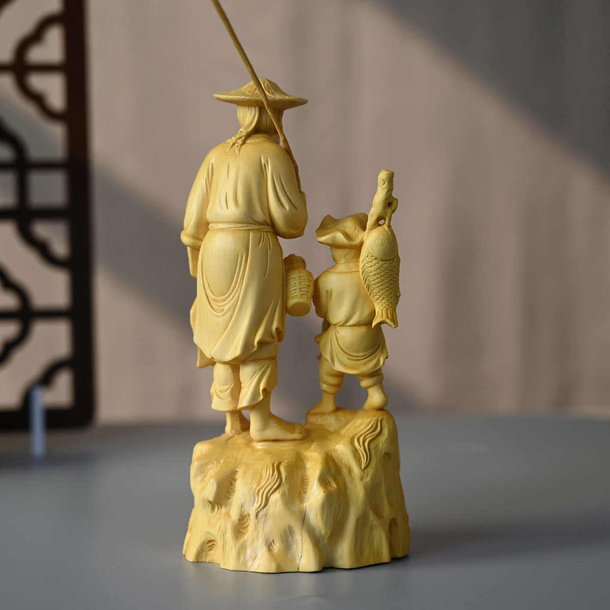 得利黄杨木工艺品满载而归摆件办公鱼饰手工礼品翁雕刻摆木雕文玩