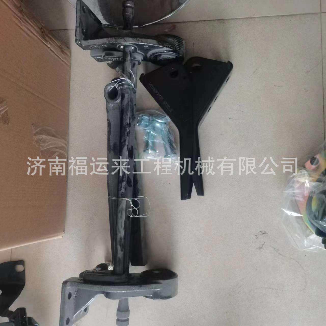 豪沃轻卡保险杠骨架车门合页面板合页换挡软轴翻转支架离合器
