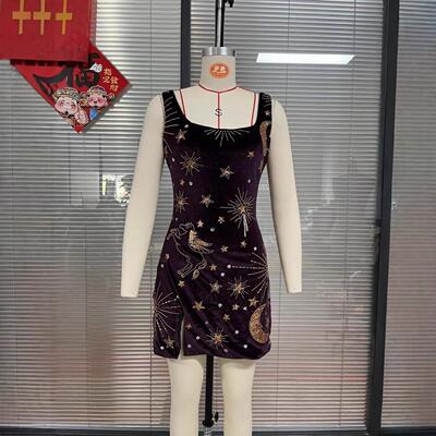 Moon bead wrapped buttocks dress