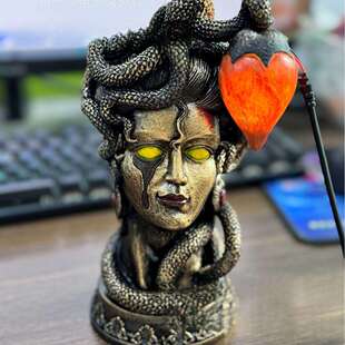 树脂装 Lamp美杜莎台灯雕像神话怪物哥特式 饰品 Table 跨境Medusa