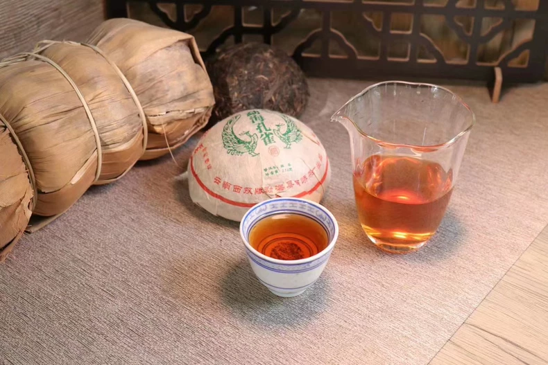 2005年南嶠茶廠孔雀老生沱茶普洱生茶老茶陳茶 普洱茶 BUASHOP普洱老茶