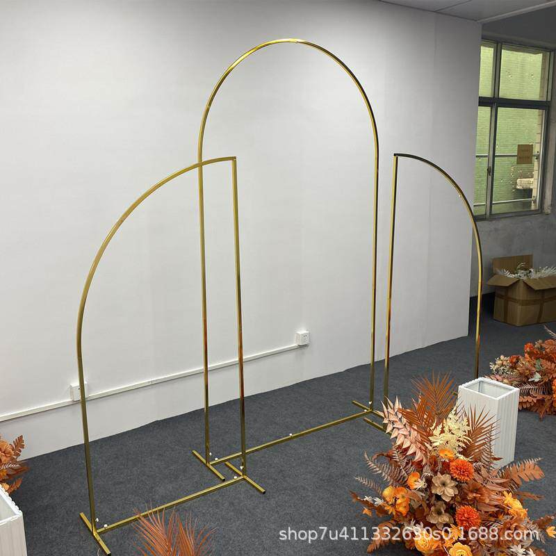 新款婚庆道具拱门弧形皇冠架子婚礼舞台迎宾屏风铁艺摆件花架子