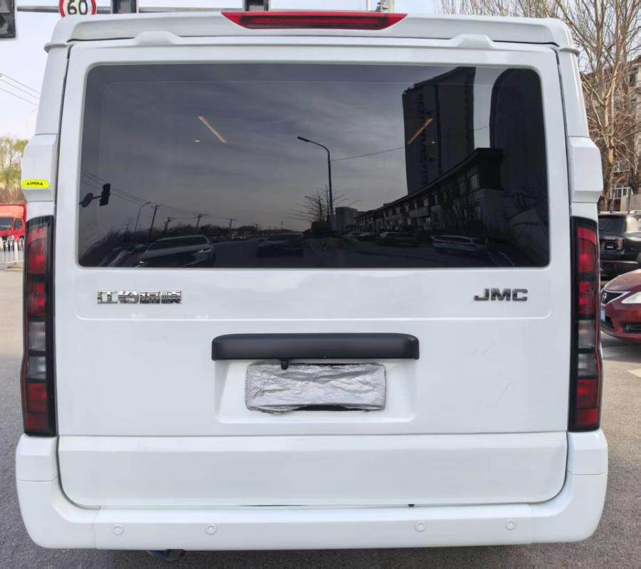 4月26日沈阳市24年上牌江铃商务车自动柴油2.0T升级豪华改装花8万元蓝牌C证无报废年限详看插图可过户网络拍卖公告