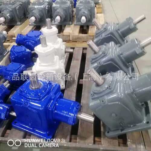 品联T6-1:1-1-LR-B3换向器十字T型转向箱齿轮箱减速机直角转向箱