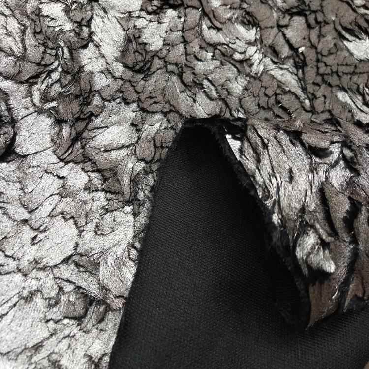 秋冬毛呢秀创意风格款IIV冬款面口料进精脂大衣套外面走料仿树皮