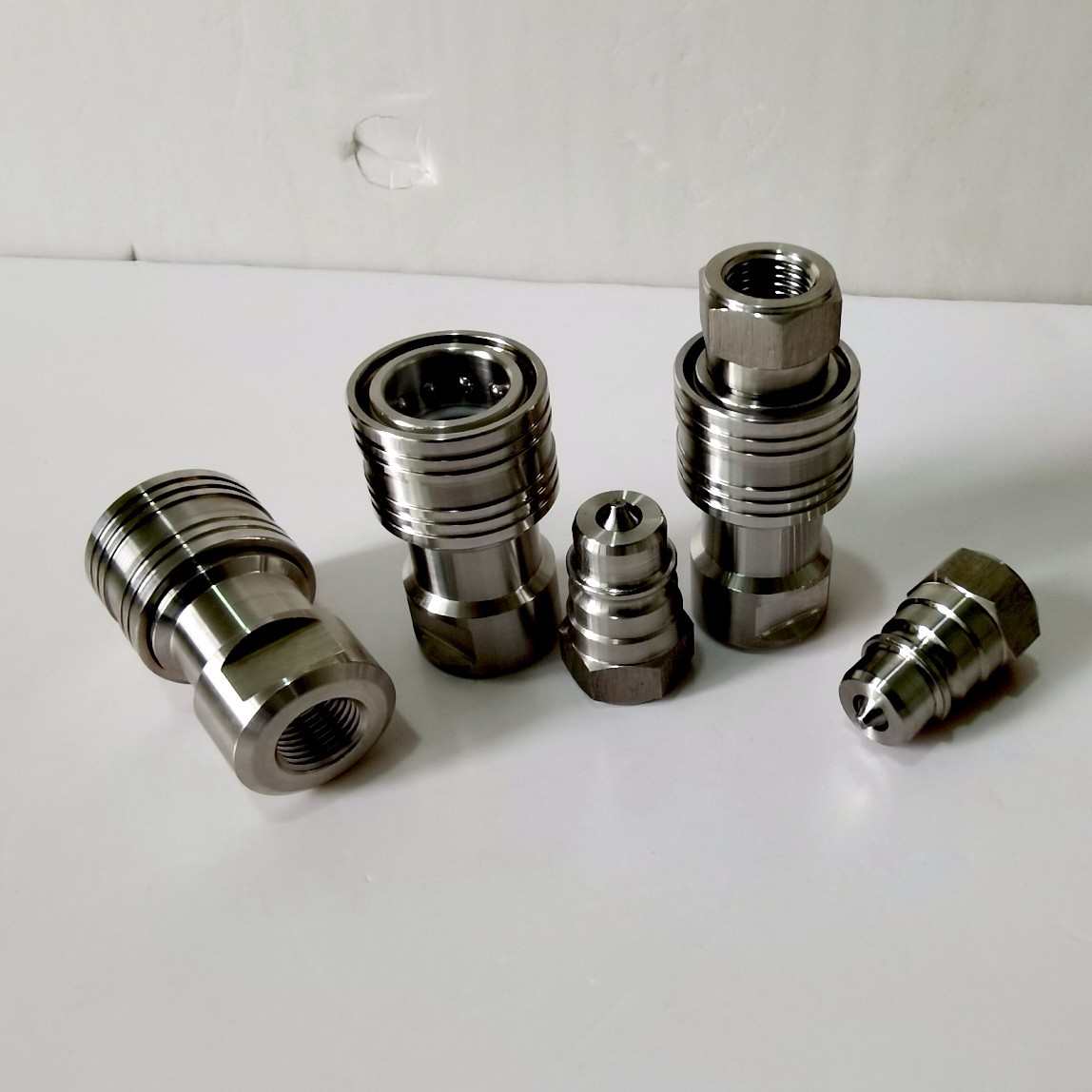 不锈钢快速接头304液压接头气管碳钢材质油管直通高压连接配件头