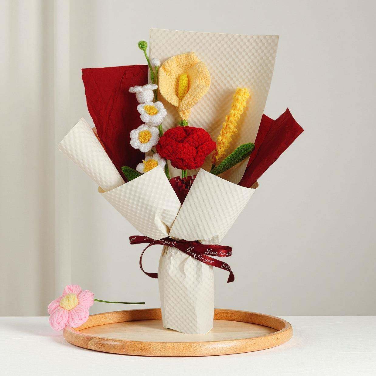 跨境手工钩织花束铃兰郁金香马蹄莲生日母亲节节日及结婚花束