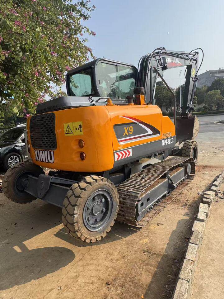 3月13日贺州犀牛轮履两用挖掘机网络拍卖公告