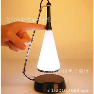带触摸可调节灯光亮度台灯 音乐台灯带音箱 小夜灯音箱