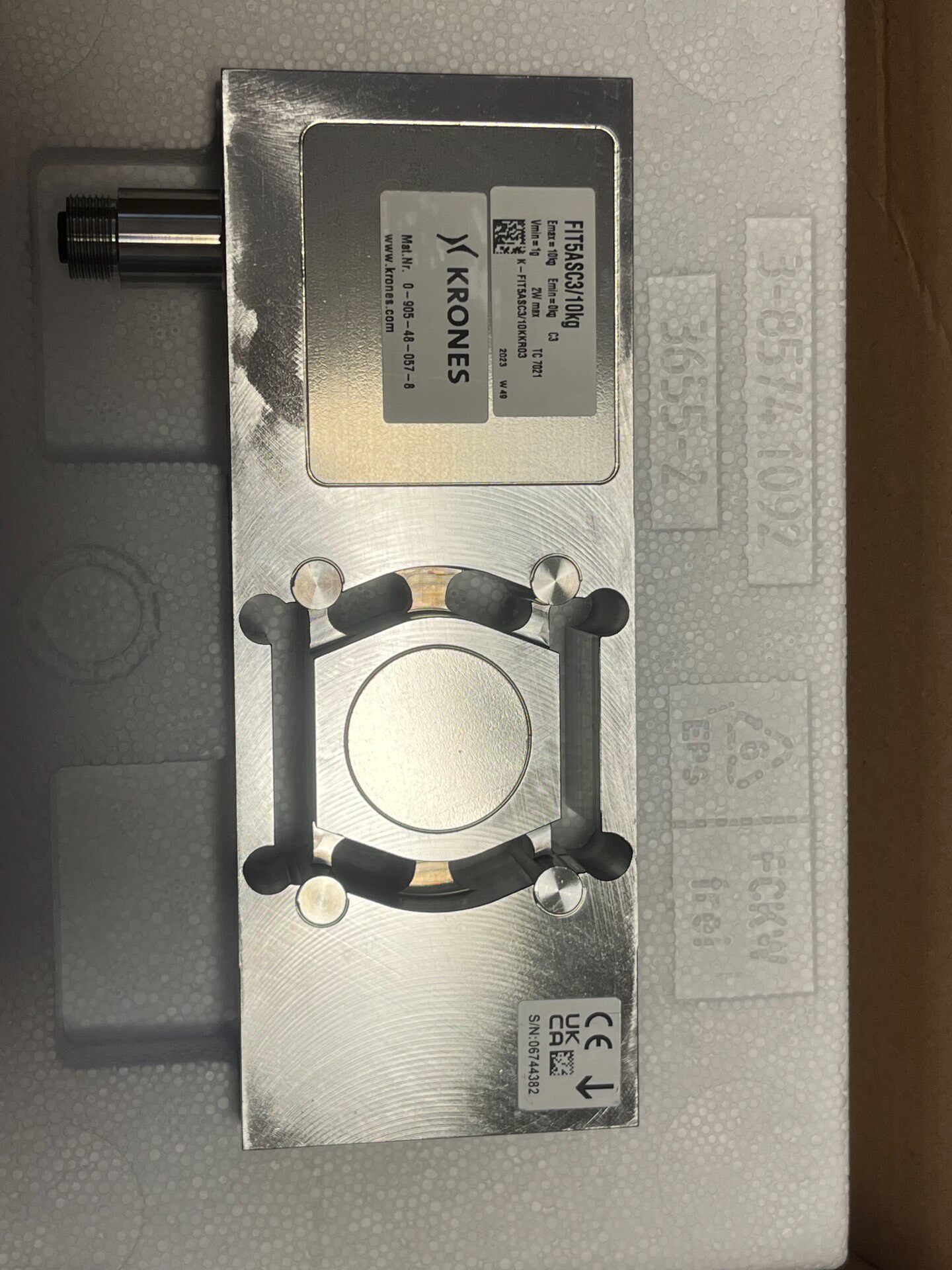 全新称重传感器一个，号码是0905480578，工程剩余，有