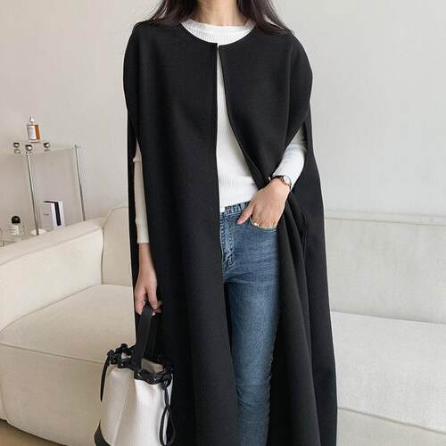 Long haired woolen jacket in the cloak